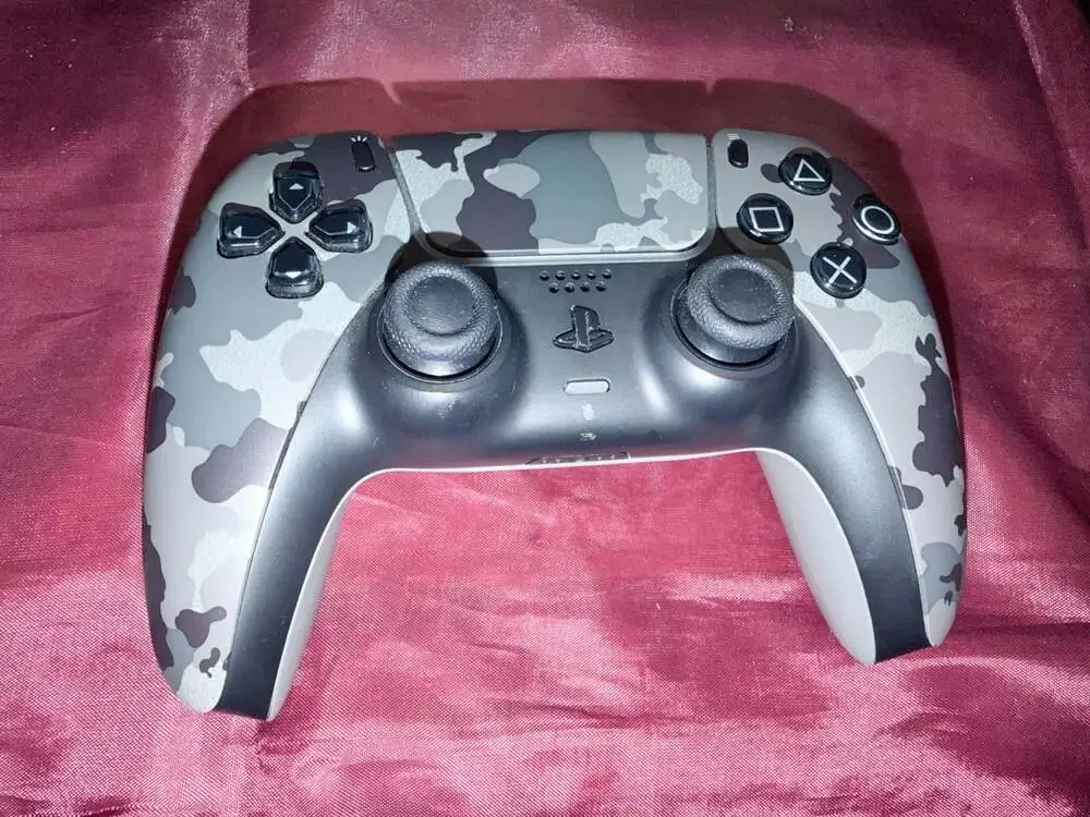 Sony PlayStation 5 DualSense Wireless Controller Gray Camouflage CFI-ZCT1W